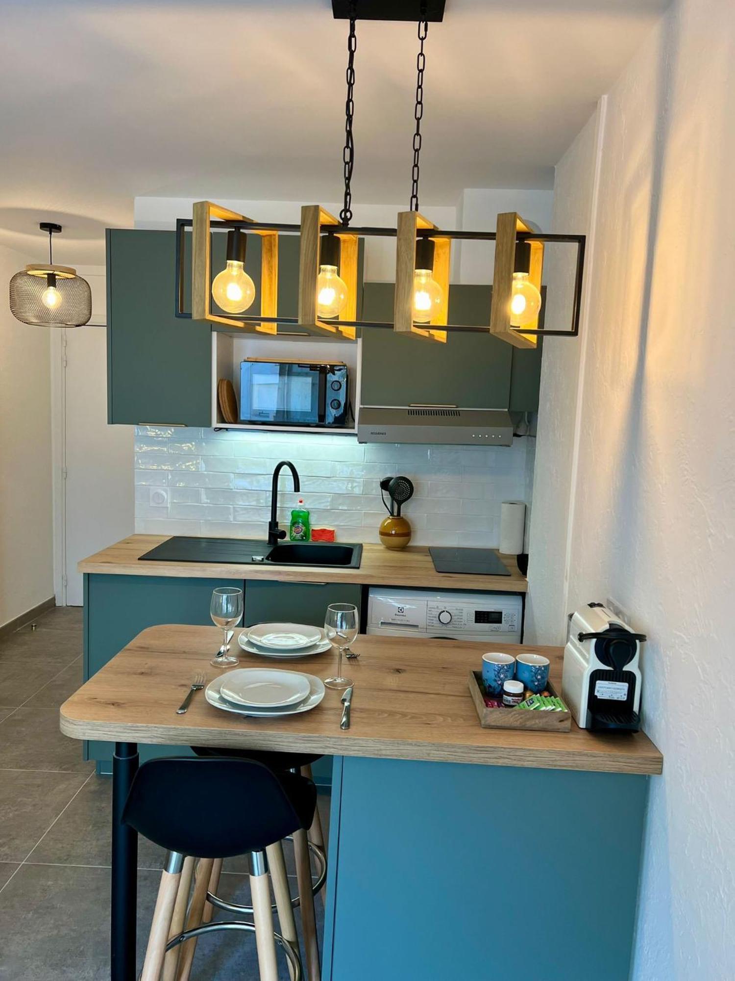 Studio Climatise, Cosy Et Calme Au Centre Ville 앙티브 외부 사진